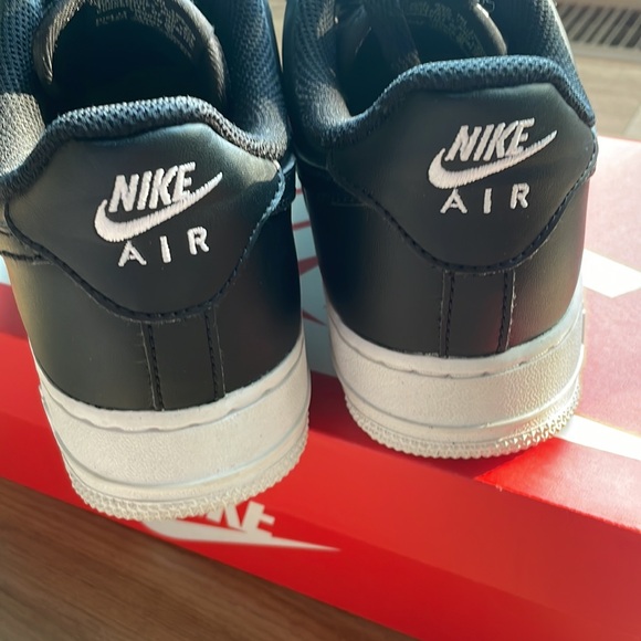 Black Nike Airforces - Picture 3 of 7